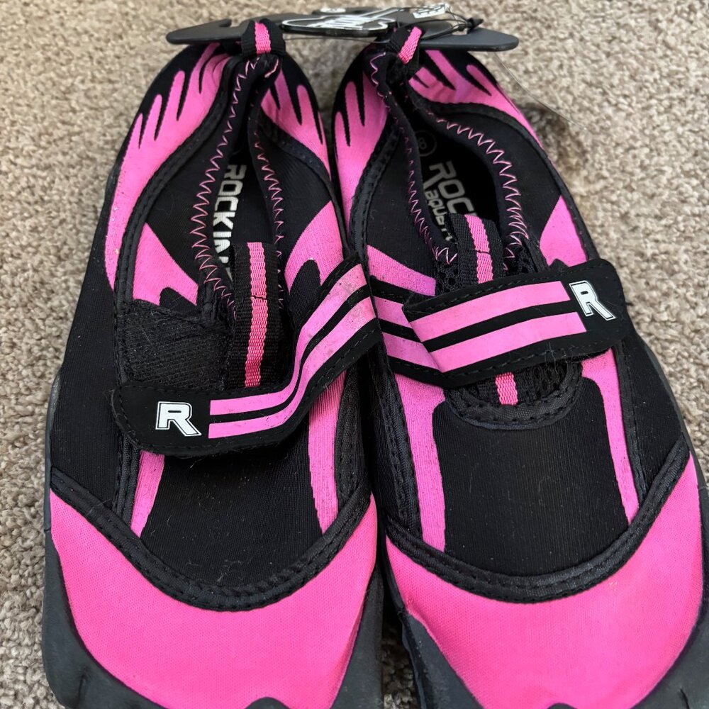 Rockin Aqua Foot Water Shoes NWT Women's Size 8 - Picture 2 of 3